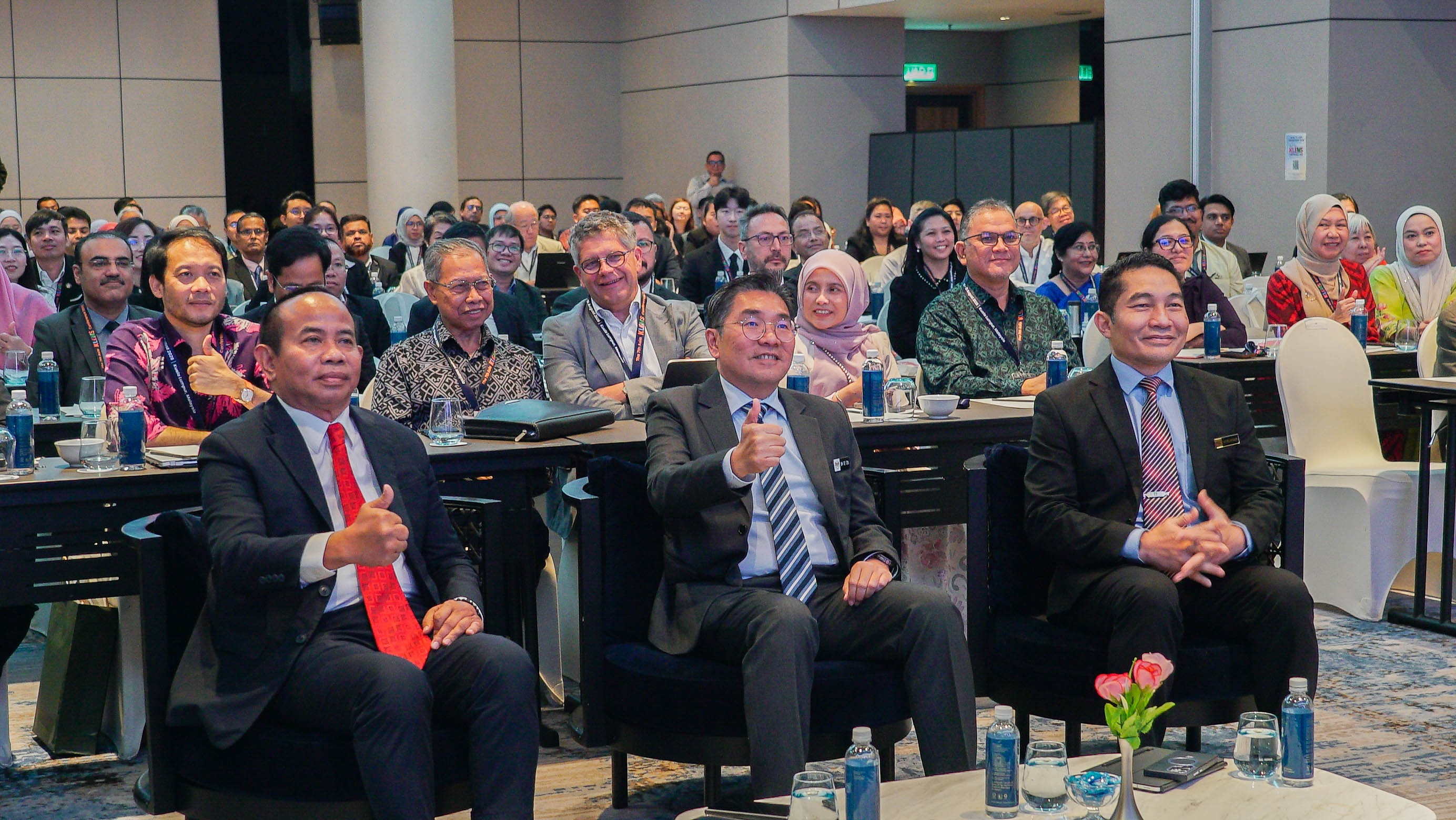 Asia Record and Miti Group Photo
