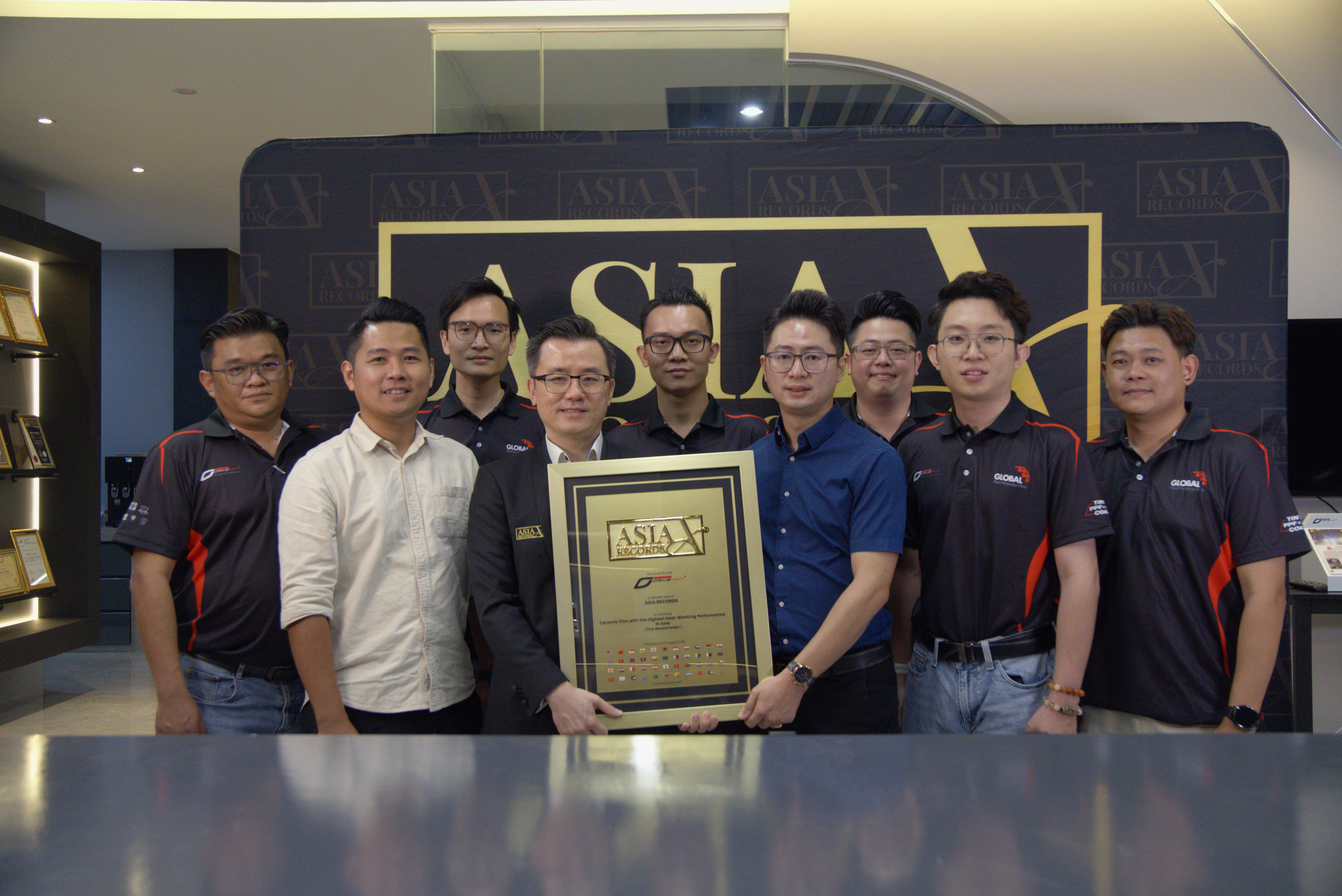 Group Photo At Drive Fit Asia Record